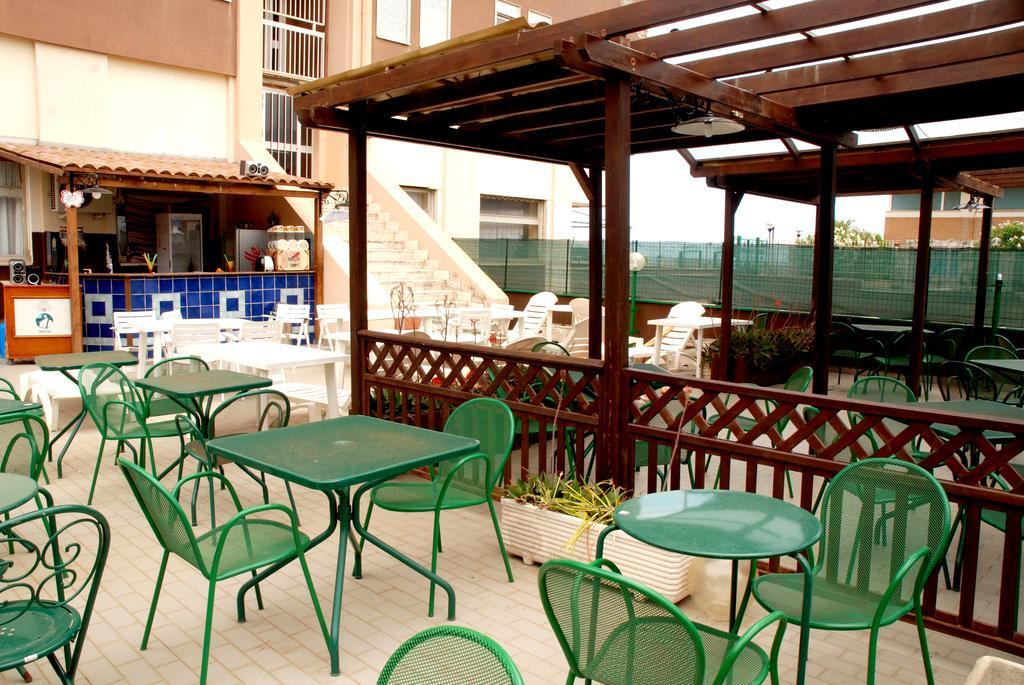 Hotel Scacciapensieri نيتّونو المظهر الخارجي الصورة