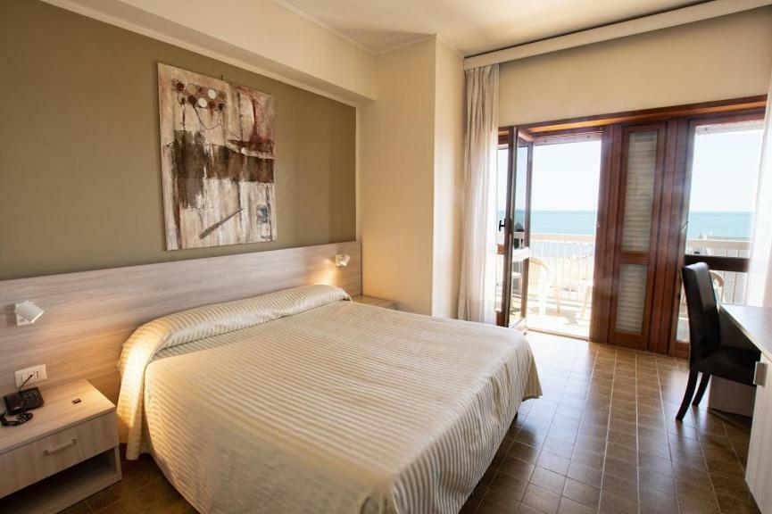 Hotel Scacciapensieri نيتّونو المظهر الخارجي الصورة