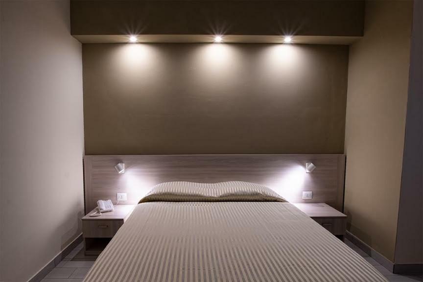 Hotel Scacciapensieri نيتّونو المظهر الخارجي الصورة