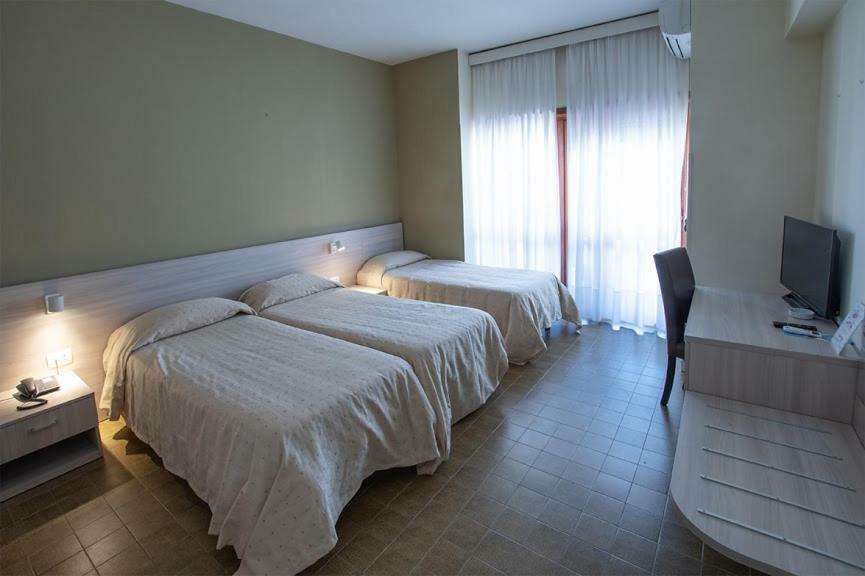 Hotel Scacciapensieri نيتّونو المظهر الخارجي الصورة