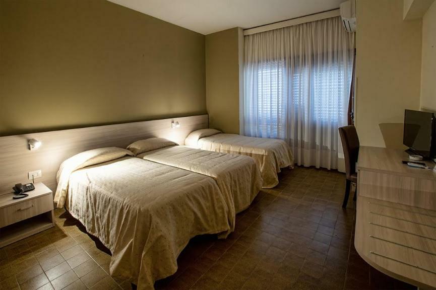 Hotel Scacciapensieri نيتّونو المظهر الخارجي الصورة