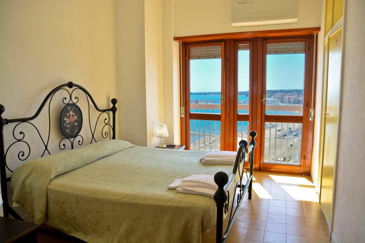 Hotel Scacciapensieri نيتّونو المظهر الخارجي الصورة